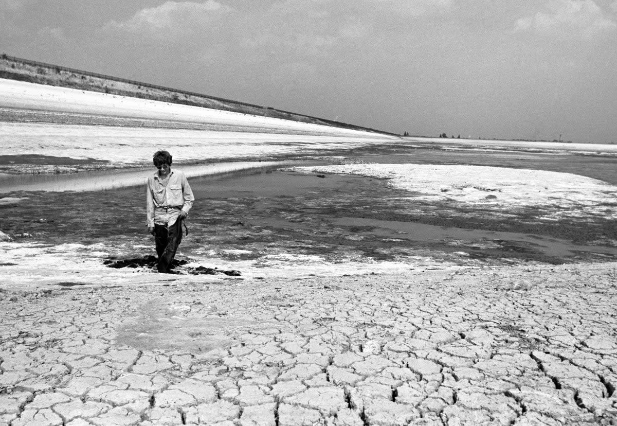 Staines reservoir in Middlesex during the drought of 1976 (PA) (PA Archive)