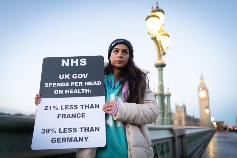 Members of the Royal College of Nursing (RCN) on the picket line outside St Thomas’ Hospital in London as nurses in England, Wales and Northern Ireland take industrial action over pay (PA)