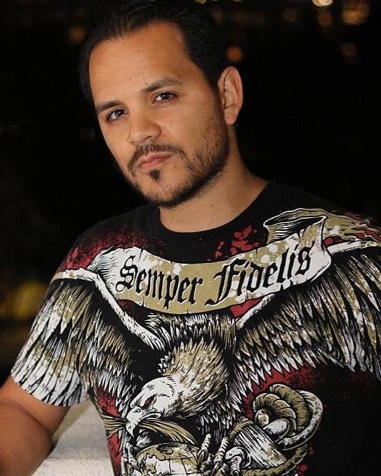 El actor Carlos López Jr. de la serie Operation Repo.<a href="https://www.instagram.com/flp.ceo/?hl=en" rel="nofollow noopener" target="_blank" data-ylk="slk:Foto: Flp.ceo/Instagram;elm:context_link;itc:0;sec:content-canvas" class="link "> Foto: Flp.ceo/Instagram</a>