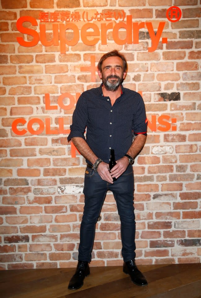 The founder of Superdry, Julian Dunkerton, is reportedly in talks with US investor Davidson Kempner to rescue the ailing fashion retailer.