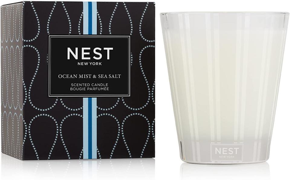 NEST Fragrances Ocean Mist & Sea Salt Candle