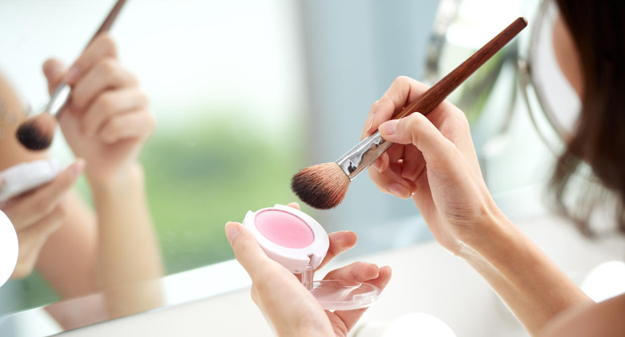 Makeup has some powerful benefits beyond looking pretty. (Photo: Getty Images)
