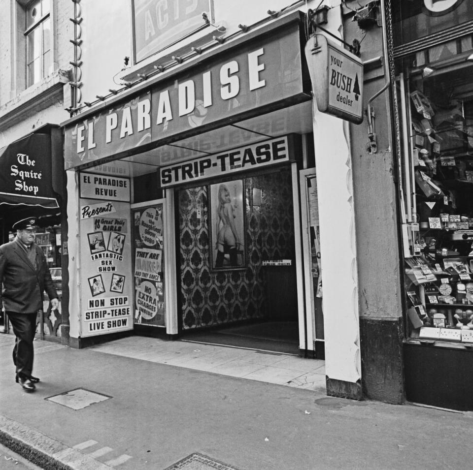 <div class="inline-image__caption"><p>El Paradise, an erotic live show on Brewer Street in Soho, London, in 1974.</p></div> <div class="inline-image__credit">Evening Standard/Hulton Archive/Getty </div>