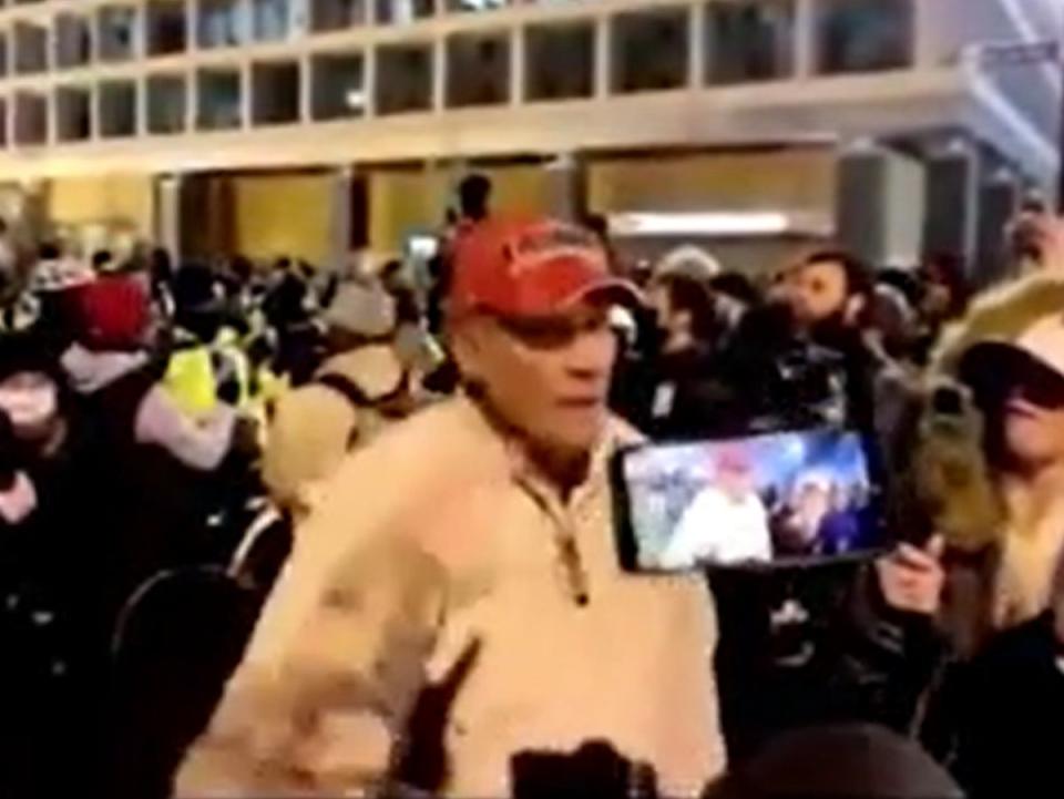 A man appearing to be Ray Epps filmed speaking to a crowd on 5 January (Twitter @ThomasMassie)