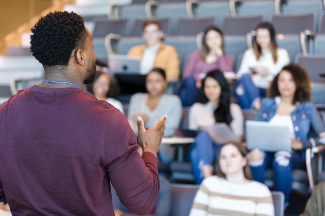 It's not true that college students reject challenging ideas wholesale and oppose conservative views. <a href="https://www.gettyimages.com/detail/photo/male-college-professor-gestures-during-lecture-royalty-free-image/1213738982?phrase=college+campus+class&adppopup=true" rel="nofollow noopener" target="_blank" data-ylk="slk:SDI Productions/E+/Getty Images;elm:context_link;itc:0;sec:content-canvas" class="link ">SDI Productions/E+/Getty Images</a>