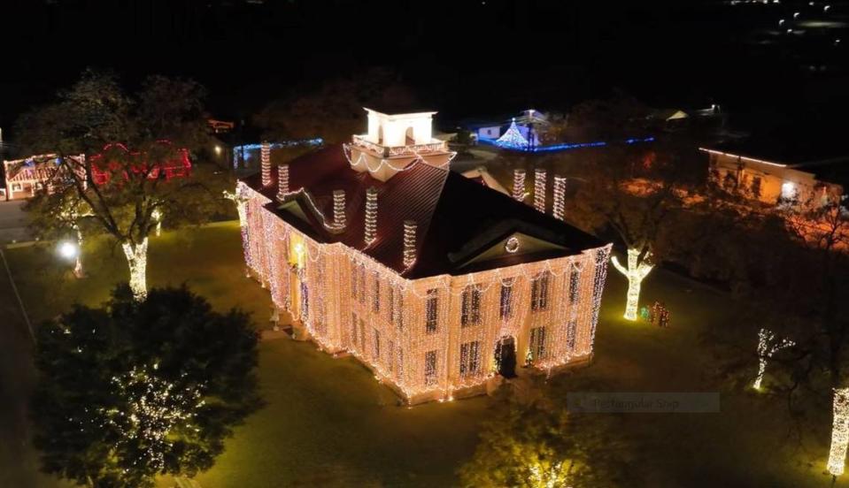 “The Twinkliest Town in Texas” earned this title because of its striking display of over two million lights at the Lights Spectacular show that takes place every evening through the holiday season.