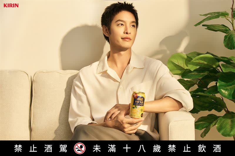 台灣麒麟KIRIN宣布正式引進9%罐裝調酒「麒麟特製」，更邀演員曹佑寧擔任品牌大使。（圖／品牌業者提供）