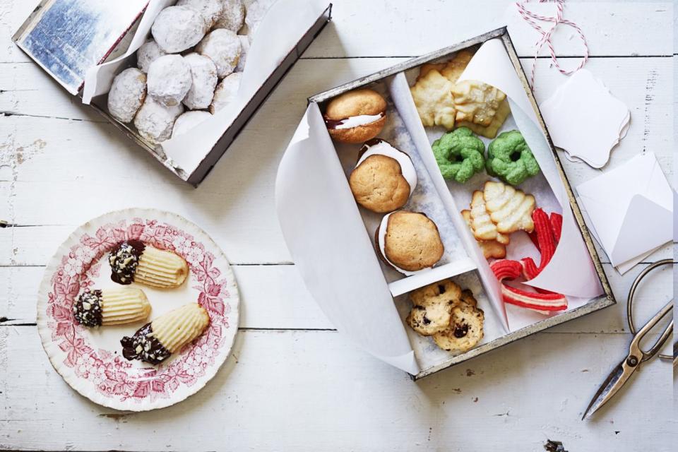 Chocolate-Almond Tea Cookies