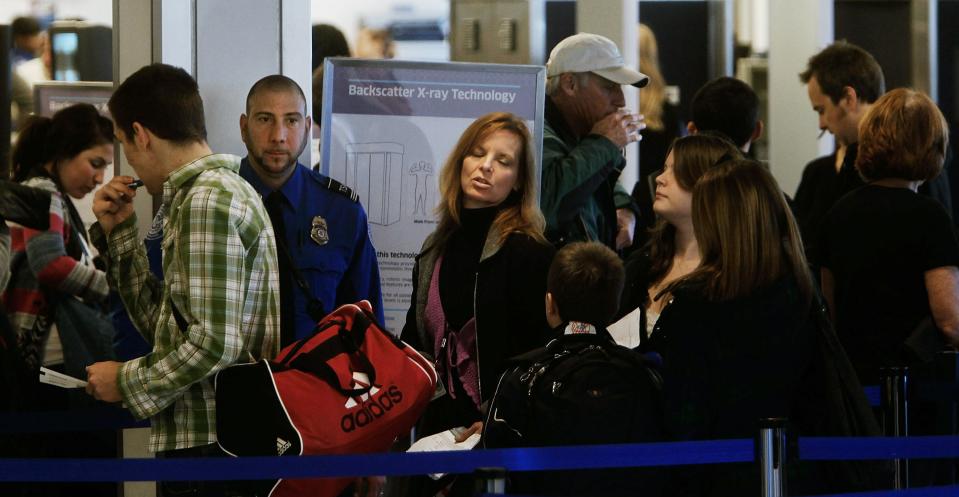 Boycott Of Airport Body Scanners And Holiday Travel Add Up To Long Lines