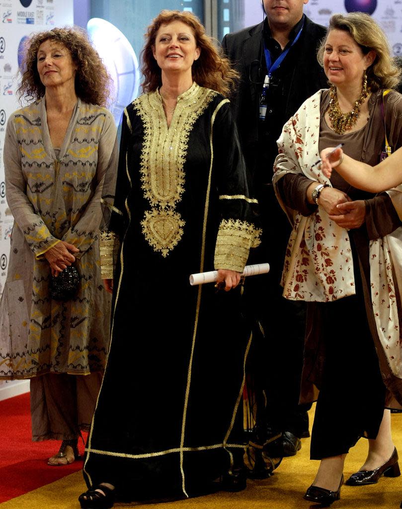 Susan Sarandon portant une abaya à Abu Dhabi en 2008.