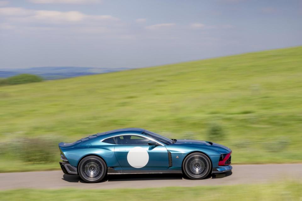 2025 aston martin valour