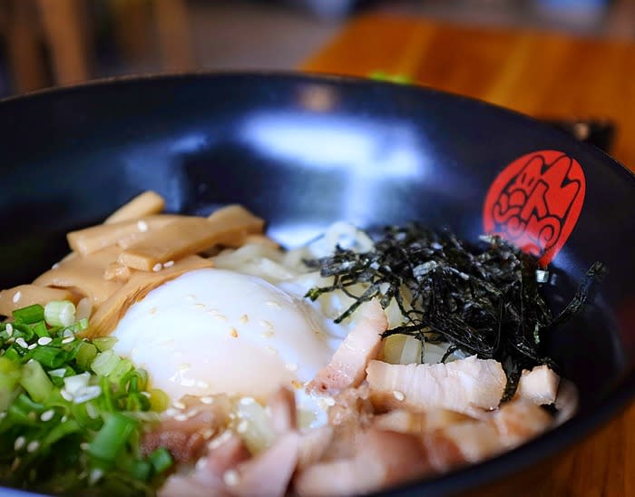Abura Soba Yamatoten: Having originated in Tokyo, the restaurant focuses on serving high quality dishes at an affordable price.