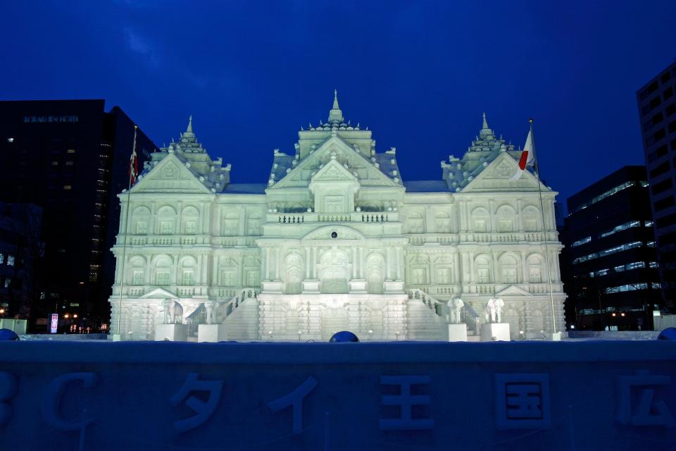 日本旅遊｜2023年日本雪祭Top7！札幌雪祭玩冰壺/層雲峽攀冰/弘前城雪燈籠祭迷你雪屋（附前往方法）