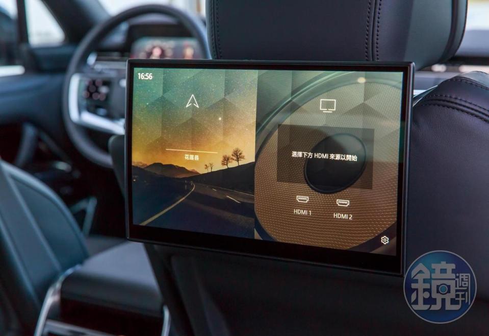 試駕車亦選配後座11.4吋雙螢幕娛樂系統。
