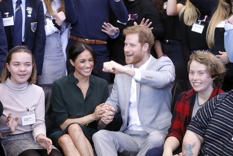 Meghan und Harry bei einem öffentlichen Auftritt in Sussex. (Bild: Chris Jackson/PA Wire/dpa)