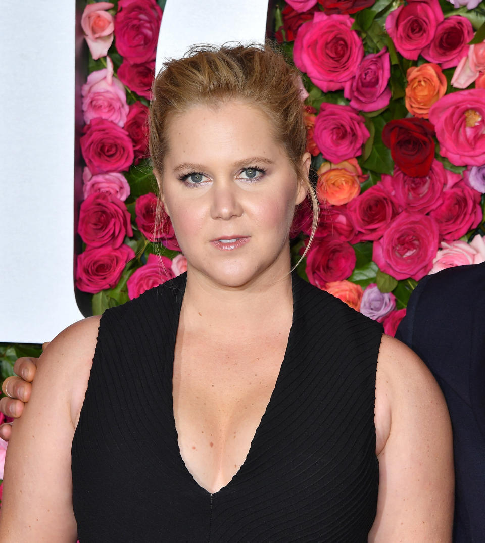 US actress Amy Schumer attends the 2018 Tony Awards - Red Carpet at Radio City Music Hall in New York City on June 10, 2018 . (Photo by ANGELA WEISS / AFP)        (Photo credit should read ANGELA WEISS/AFP/Getty Images)