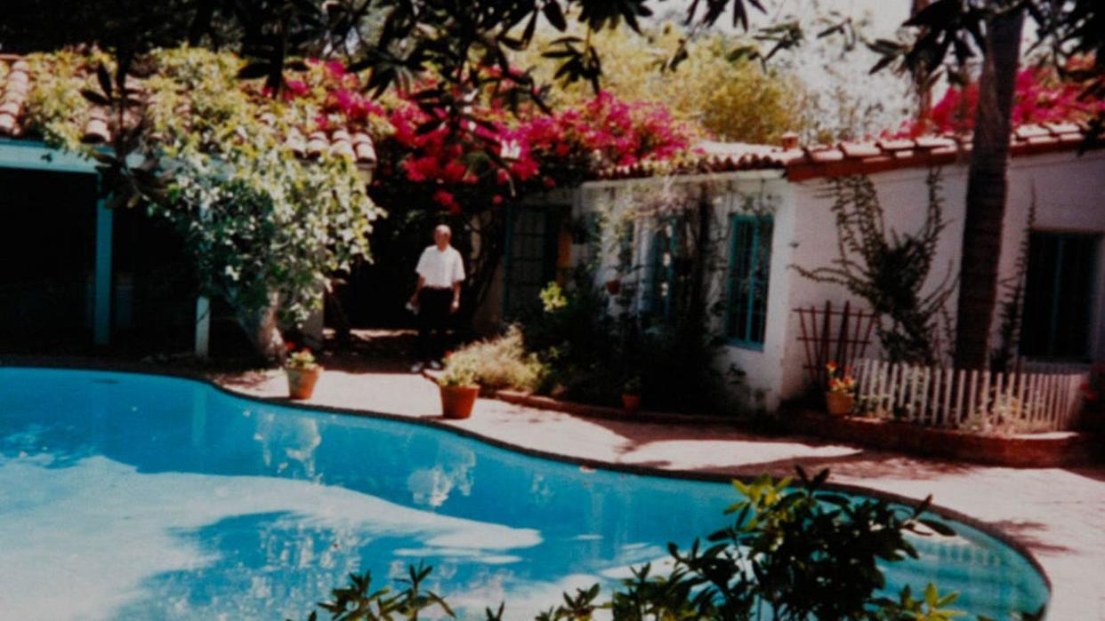 <div>COPY SHOT: A photo of Marilyn Monroe's pool and backyard as it was when she owned the Brentwood home which is part of the collection of Greg Schreiner copy shot on July 13, 2010 at Schreiner's home in Los Angeles. (Photo by Anne Cusack/Los Angeles Times via Getty Images)</div>
