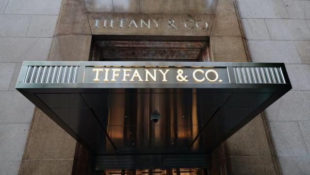 Tiffany & Co. flagship store reopening in New York City – New York Daily  News