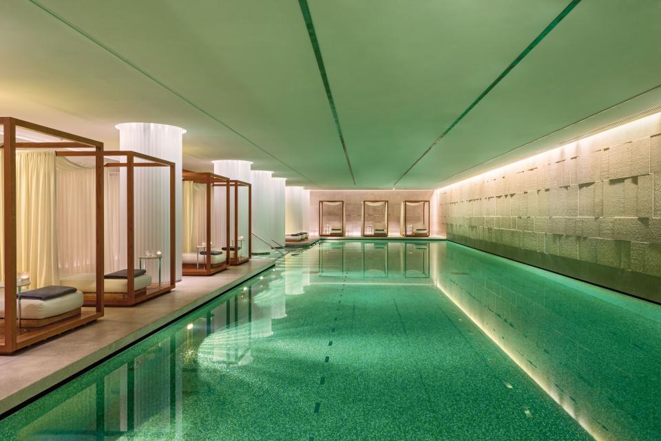 While it's located in the heart of one of the busiest cities in the world, the indoor pool at <strong>Bulgari Hotel London</strong> is the very definition of relaxation. The 82-foot long swimming pool is surrounded textured Vicenza stone, which gives the space a more natural, almost earthy feeling.