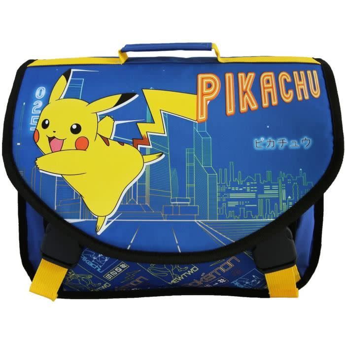 Attrapez toutes les bonnes notes avec ce cartable à l'effigie du plus emblématique des Pokémon ! Cartable Pikachu, <a href="https://tidd.ly/3lb6WsR" rel="nofollow noopener" target="_blank" data-ylk="slk:19,99€ au lieu de 49,99€ sur Cdiscount;elm:context_link;itc:0;sec:content-canvas" class="link ">19,99€ au lieu de 49,99€ sur Cdiscount</a>