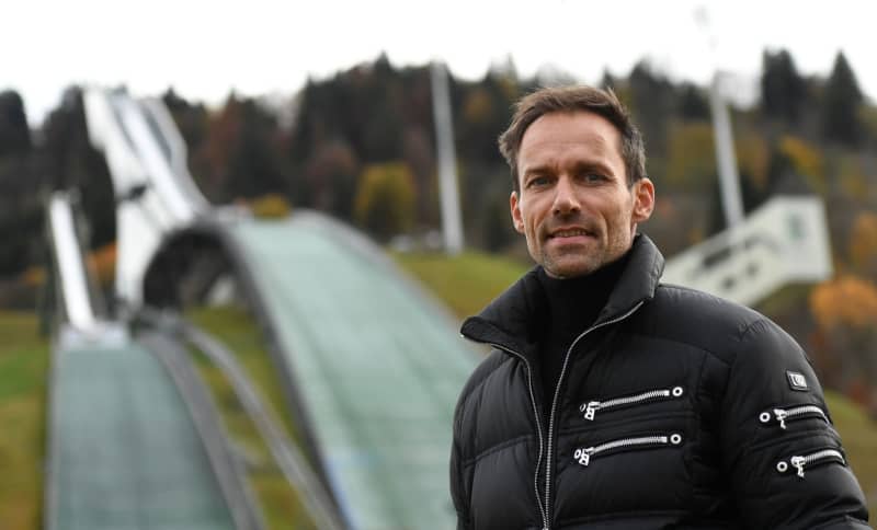 Sven Hannawald, former ski jumper, stands in the outrun of the ski jump. Hannawald won the Four Hills Tournament in 2002 and is still the last German winner. He does not believe in an "alibi tour" for female ski jumpers and would like to see the event held at the traditional tour venues. (to dpa: "Hannawald doesn't think much of an "alibi tour" for female ski jumpers") Angelika Warmuth/dpa