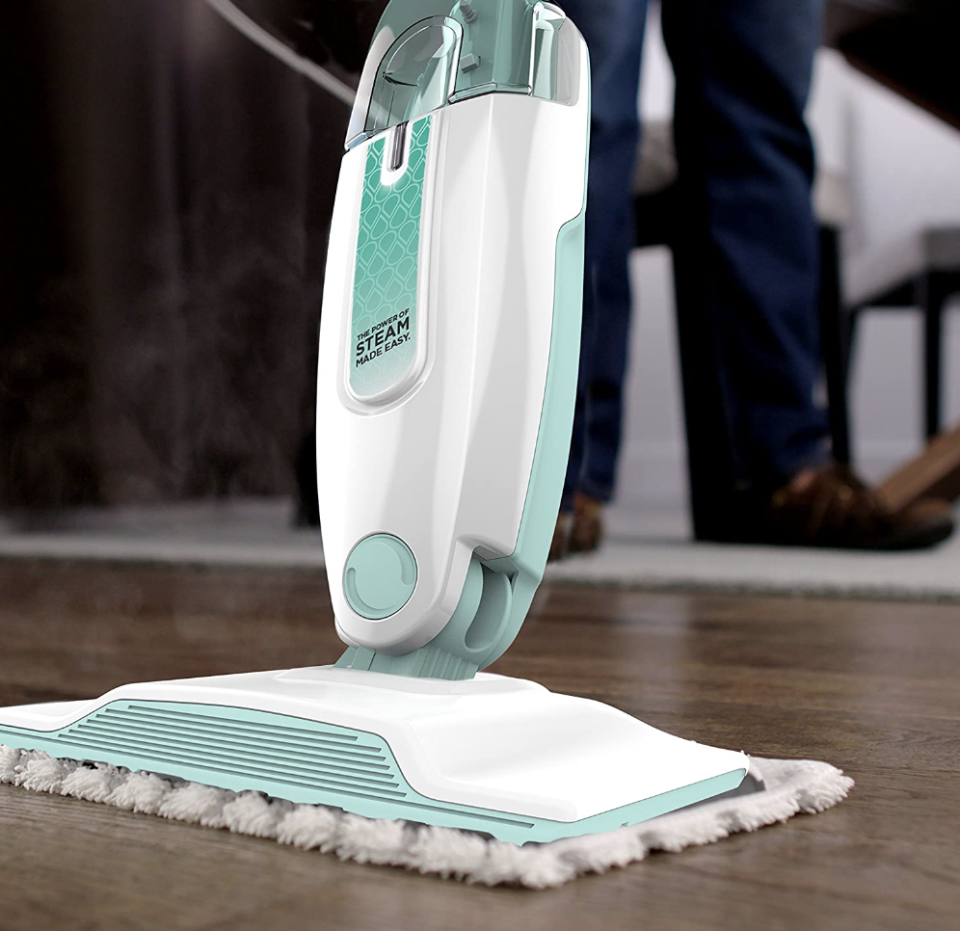 Shark S1000C Steam Mop (Photo via Amazon)