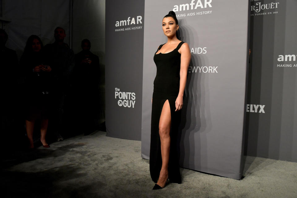 Kourtney Kardashian macht aktuell mit einem Photoshop-Fail auf Instagram Schlagzeilen. (Bild: Getty Images)