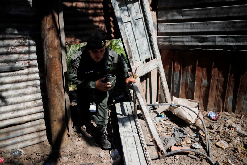 Government deploys national forces to fight violence in Rosario