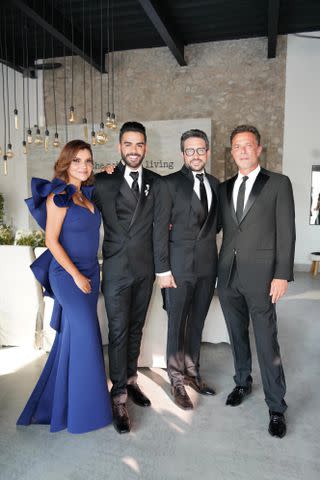 <p>Kike Flores/ @kikeflorescreator</p> Mariana GutiÃ©rrez y su esposo junto a Carlos Quintanilla y Carlos Adyan