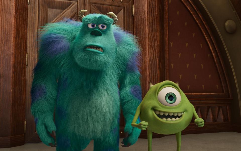 <p>Die Profi-Erschrecker Sulley (links) und Mike verdienten in "Die Monster AG" (2001) ihr Geld damit, Kinder das Fürchten zu lehren. Das änderte sich, als Sulley ein kleines Mädchen in sein Monsterherz schloss. Auch in der 2021 erschienenen Serie "Monster bei der Arbeit" (Disney+) zeigen sich die sympathischen Ungeheuer von ihrer liebenswerten Seite. (Bild: Disney)</p> 