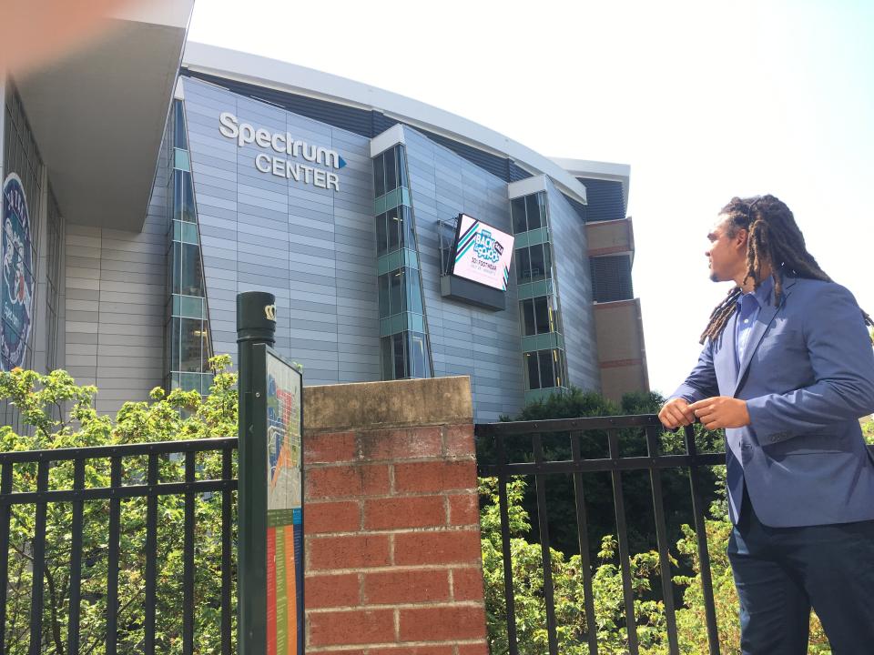 Charlotte City Council member Braxton Winston at the Charlotte Spectrum Center, where Republican National Committee members were touring to prepare for the 2020 convention next August. (Photo: S.V. Date/HuffPost)