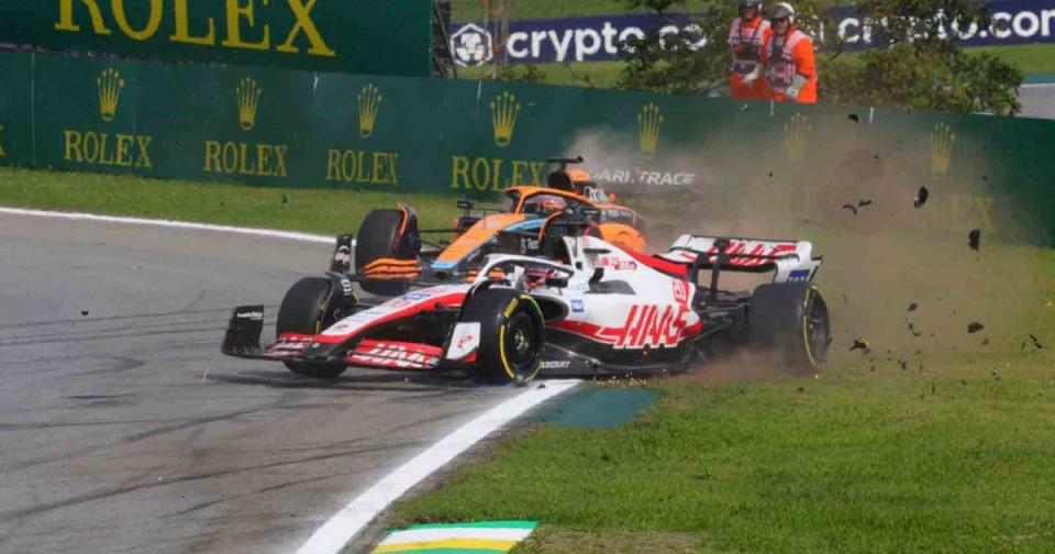 Daniel Ricciardo and Kevin Magnussen collide. Interlagos November 2022. Credit: Alamy