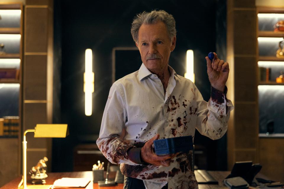 Bruce Greenwood as Roderick Usher