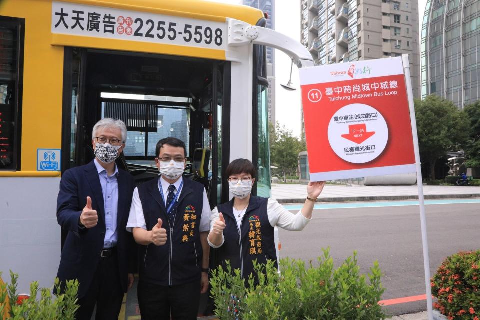 觀旅局長韓育琪（右一）說，台中舊城是台中文化縮影，有豐富底蘊，歡迎大家前來深度旅遊。   圖：台中市政府/提供