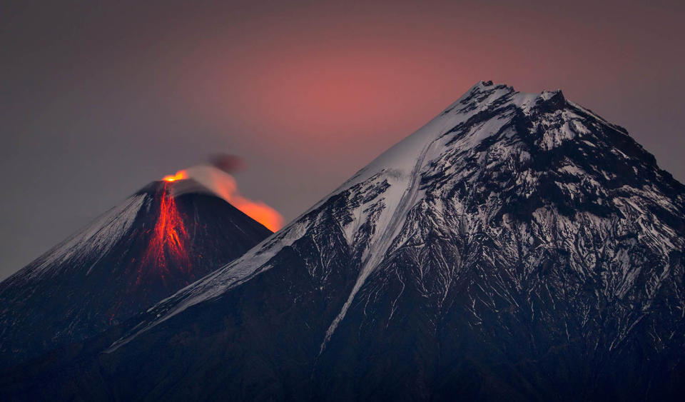 Stunning images capture ‘UFO’ clouds surrounding volcano 