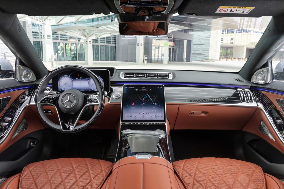 The interior of the new Mercedes-Benz S-Klasse.