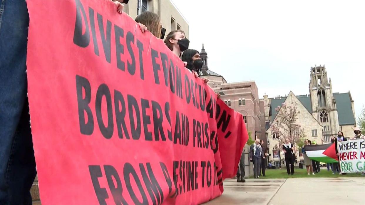 <div>Pro-Palestinian rally at University of Wisconsin</div>