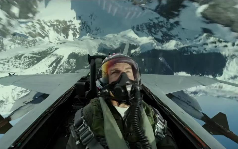 1986 machte "Top Gun" Tom Cruise weltberühmt, nun kehrt der furchtlose Kampfpilot zurück (Start: 18. November). Pete "Maverick" Mitchell ist noch immer Testflieger und drückt sich vor einer Beförderung. Als ihn dann aber die Geister der Vergangenheit einholen und er zu einer Sondermission aufbrechen muss, kann "Maverick" nicht mehr einfach so weitermachen wie bislang. (Bild: Paramount)
