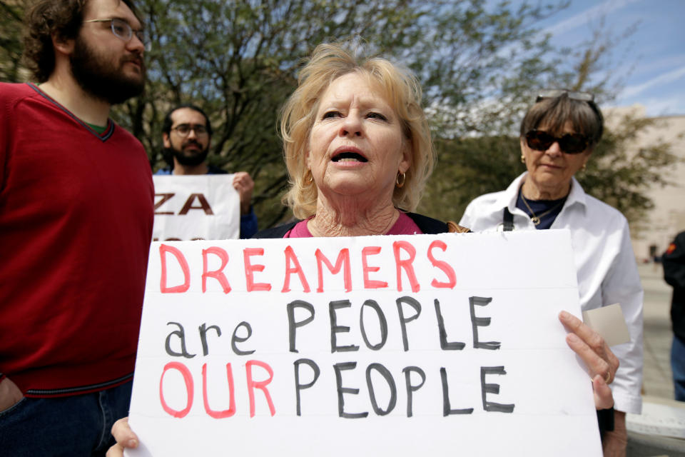 Members of the Border Network for Human Rights and Borders Dreamers and Youth Alliance protest March 5 outside of a federal courthouse in El Paso to demand that Congress pass a Dream Act. (Photo: Jose Luis Gonzalez / Reuters)