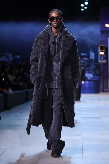 Louis Vuitton: Michael Jackson in 50 shades of gray