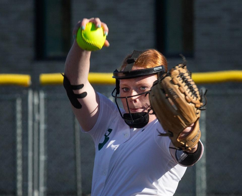 Sheldon’s Payton Burnham pitches against Willamette Tuesday, March 19, 2024