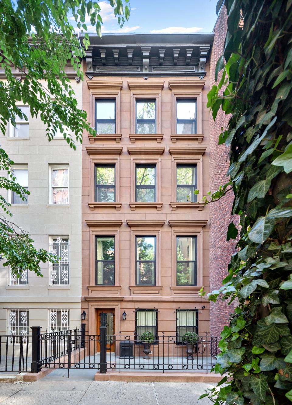 Carrie Fisher and Debbie Reynolds Townhouse