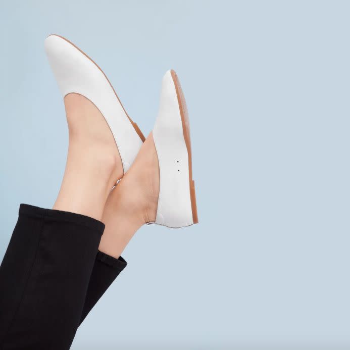 Get them at <a href="https://www.everlane.com/products/womens-day-glove-white?collection=womens-shoes" target="_blank">Everlane</a>, $110.