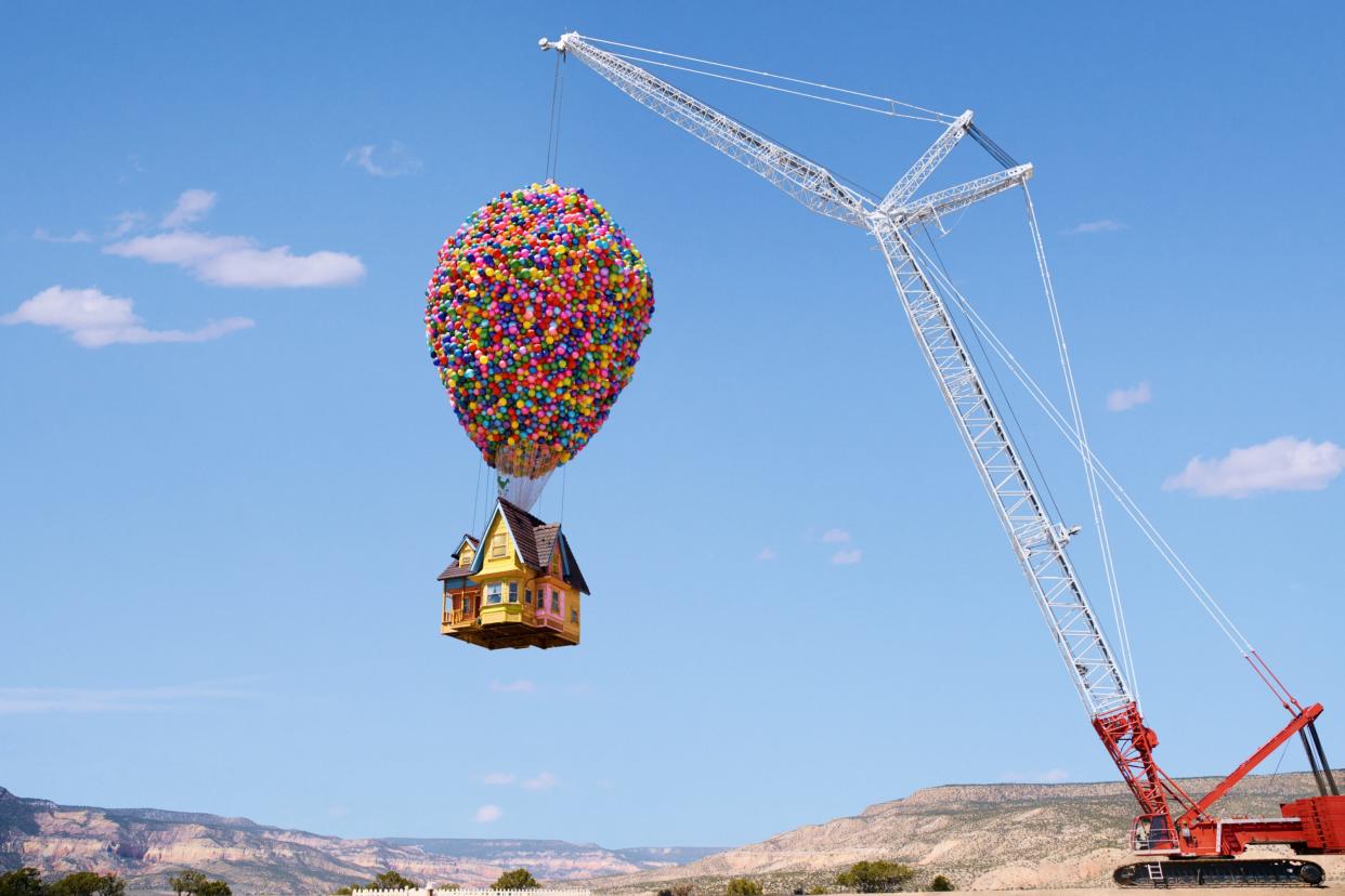 The house can be suspended up to 50 feet in the air.