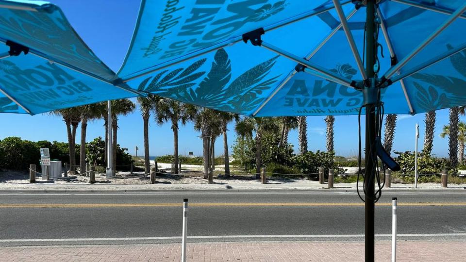 Guests at Wilder’s Slice of AMI, 103 Gulf Drive N., Bradenton Beach, may sit inside the dining room or take advantage of sidewalk seating facing onto beach dunes and the Gulf of Mexico. James A. Jones Jr./jajones1@bradenton.com