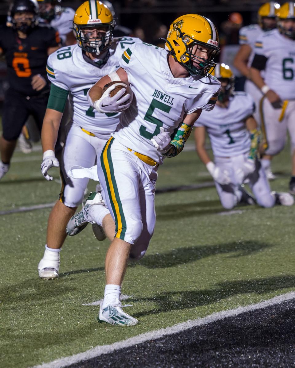 Howells Justin Jones cruises into the end zone for one of his four touchdowns during a 43-7 victory over Brighton Friday, Oct. 13, 2023.