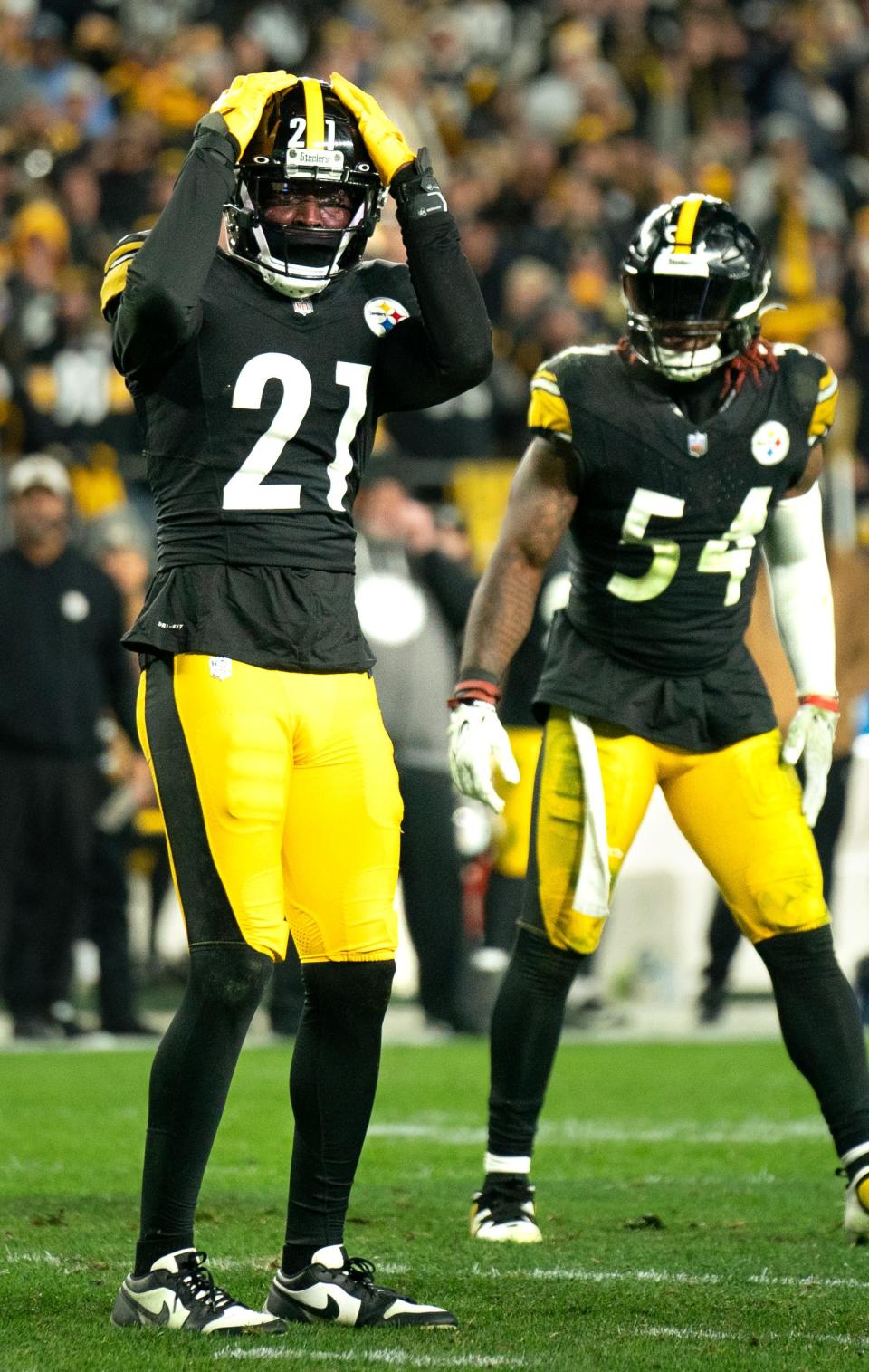 Pittsburgh Steelers cornerback Darius Rush (21) reacts to nearly making an interception against the <a class="link " href="https://sports.yahoo.com/nfl/teams/tennessee/" data-i13n="sec:content-canvas;subsec:anchor_text;elm:context_link" data-ylk="slk:Tennessee Titans;sec:content-canvas;subsec:anchor_text;elm:context_link;itc:0">Tennessee Titans</a> during the fourth quarter of their their game at Acrisure Stadium in Pittsburgh, Penn., Thursday, Nov. 2, 2023.
