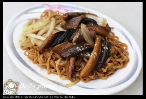 台南 中西區-赤崁食堂(美味的懷舊小吃棺材板跟乾炒鱔魚)