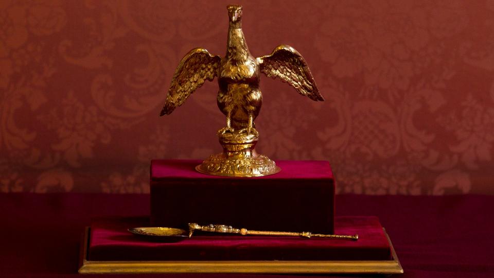 LONDON, ENGLAND - FEBRUARY 15: The Ampulla and Coronation Spoon, which was used at Queen Elizabeth II's Coronation in 1953, is displayed during a multi-faith reception at Lambeth Palace on February 15, 2012 in London, England. The event features leaders from the Christian, the Baha'i, the Buddhist, Hindu, Jain, Jewish, Muslim, Sikh, and Zoroastrian communities.