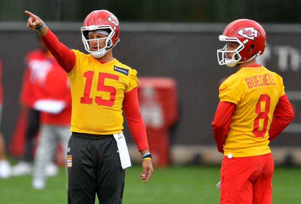 Chiefs quarterback Patrick Mahomes directs traffic during practice Thursday at the Chiefs’ practice facility.